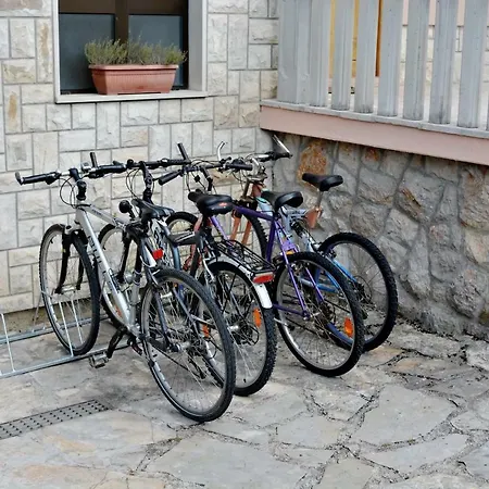 Βίλα Glorija Grubine