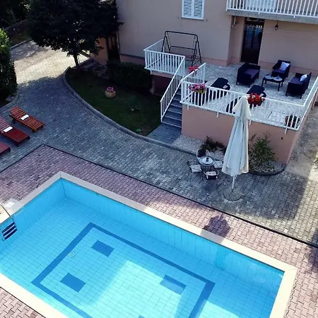 Vila Glorija *